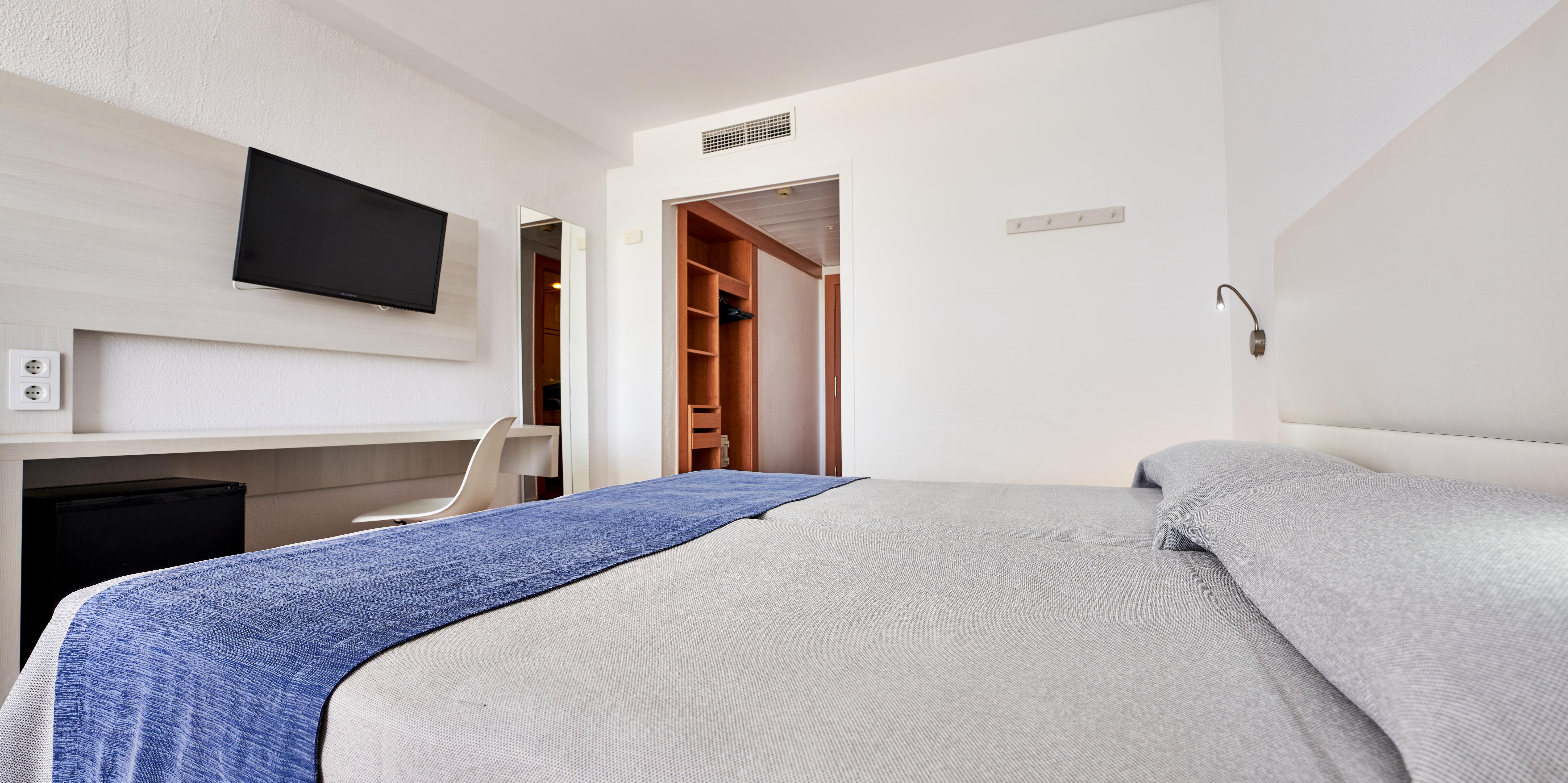 Smartline Cala N Bosch Hotel كالا ان بوسش المظهر الخارجي الصورة